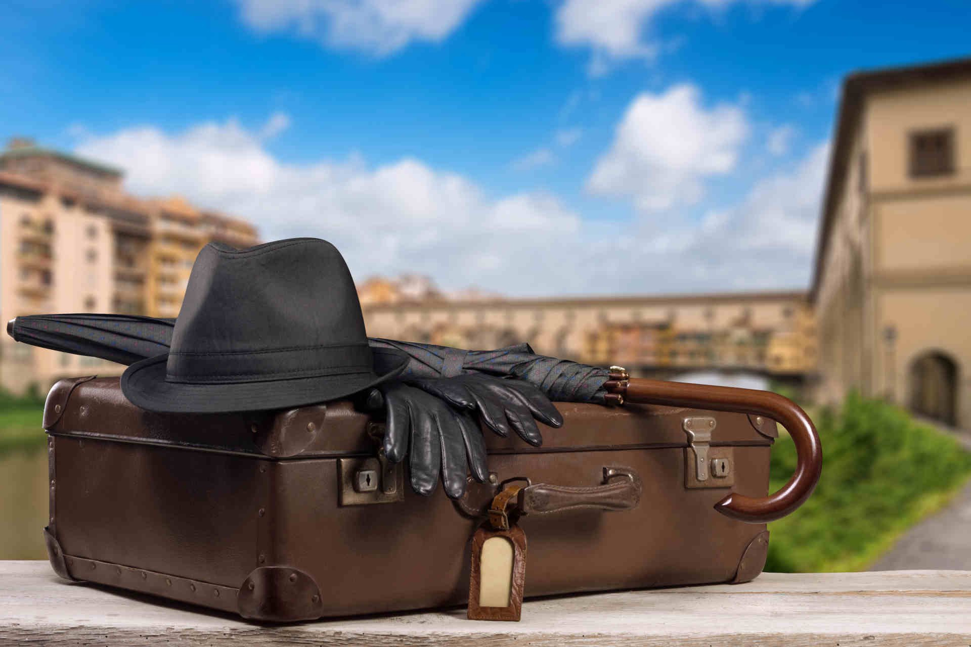 vintage Baggage in front of the Ponte Vecchio in Florence